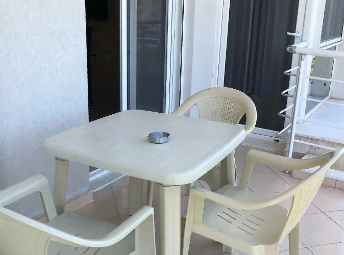 度假居 Rainbow Vlorë